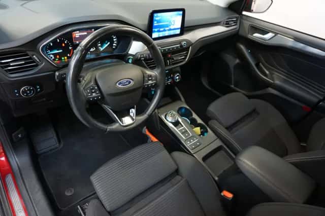 Ford Focus (2020) thumbnail 2