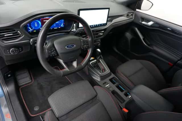 Ford Focus (2023) thumbnail 2