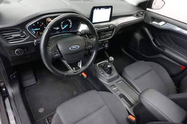 Ford Focus (2019) thumbnail 2