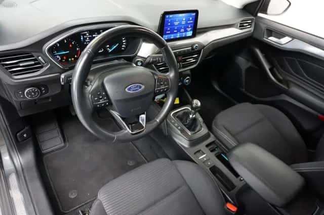Ford Focus (2019) thumbnail 2