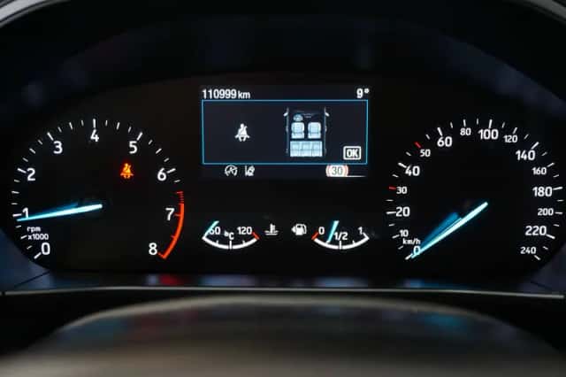 Ford Focus (2022) thumbnail 5