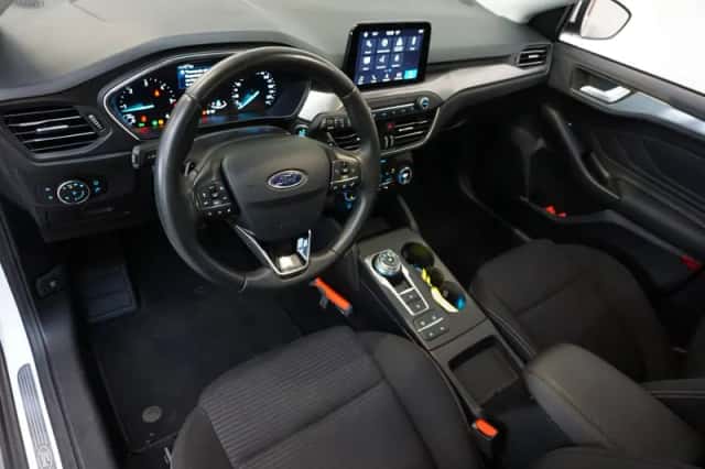 Ford Focus (2019) thumbnail 2