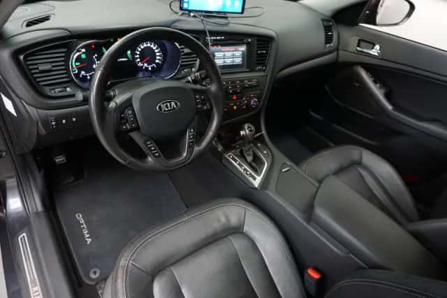 Kia Optima (2013) thumbnail 2
