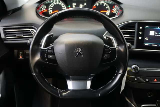 Peugeot 308 (2018) thumbnail 4
