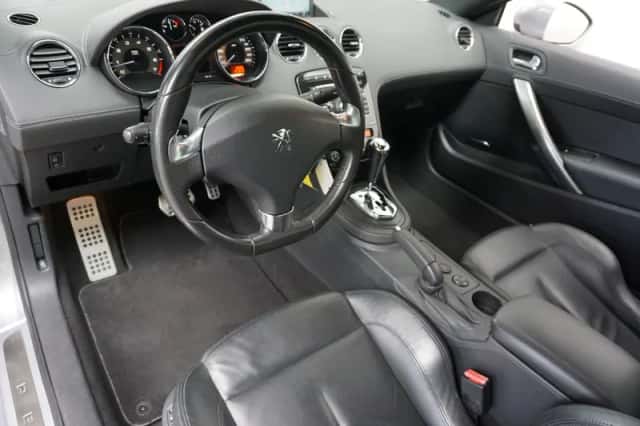 Peugeot RCZ (2011) thumbnail 2
