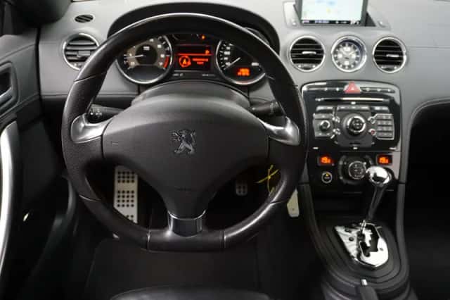 Peugeot RCZ (2011) thumbnail 3