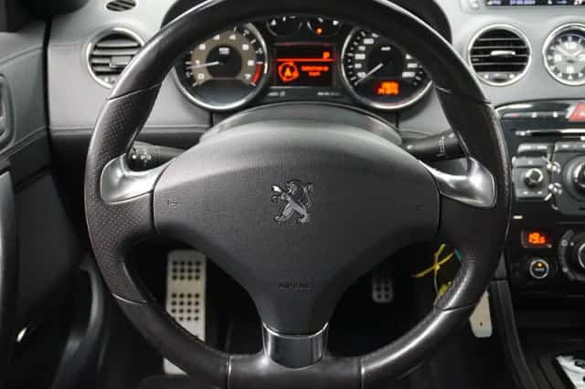 Peugeot RCZ (2011) thumbnail 4