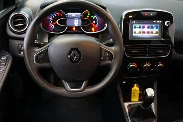 Renault Clio (2017) thumbnail 3