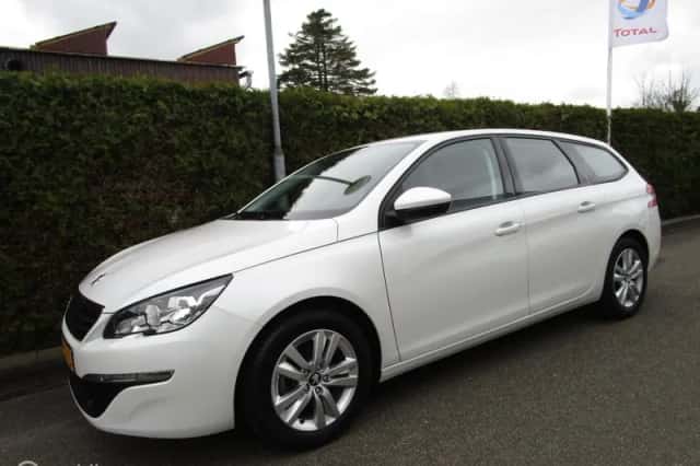 Peugeot 308 (2017) thumbnail 1