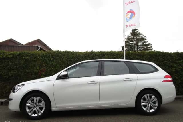 Peugeot 308 (2017) thumbnail 3