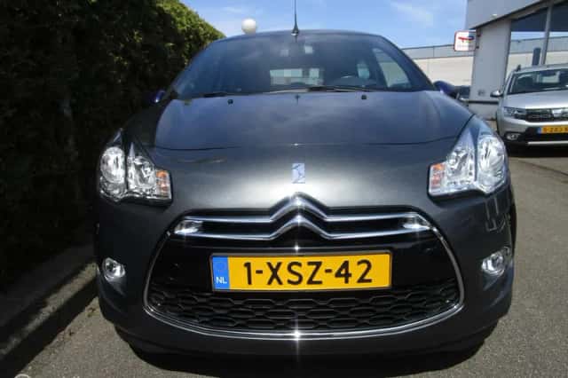 Citroën DS3 (2013) thumbnail 2