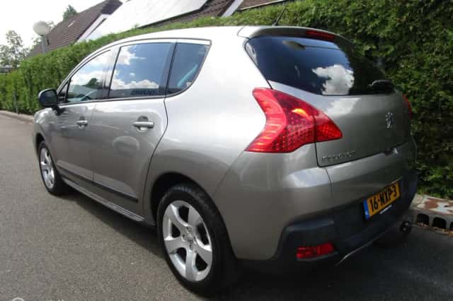 Peugeot 3008 (2011) thumbnail 4