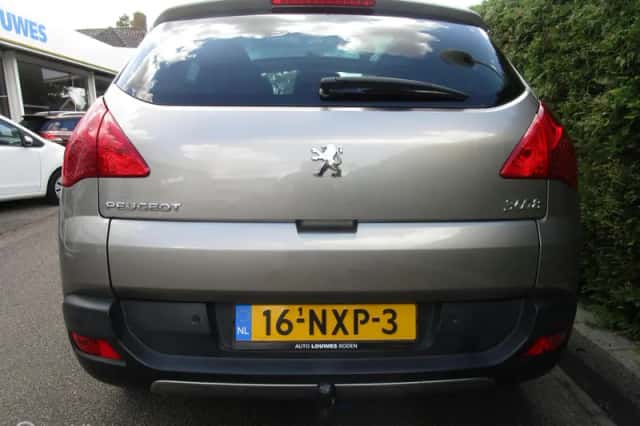 Peugeot 3008 (2011) thumbnail 5