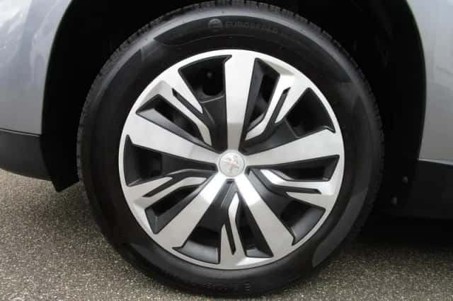 Peugeot 2008 (2014) thumbnail 5