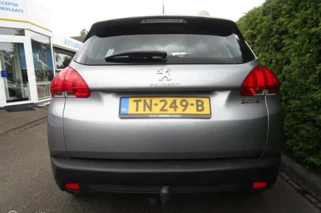 Peugeot 2008 (2014) thumbnail 6