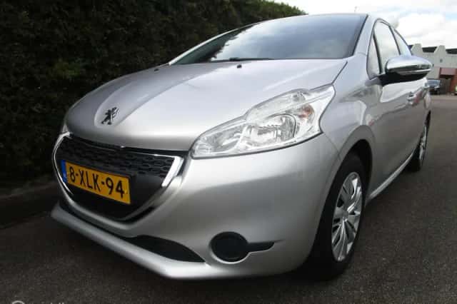 Peugeot 208 (2014) thumbnail 3