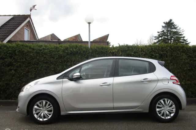 Peugeot 208 (2014) thumbnail 4