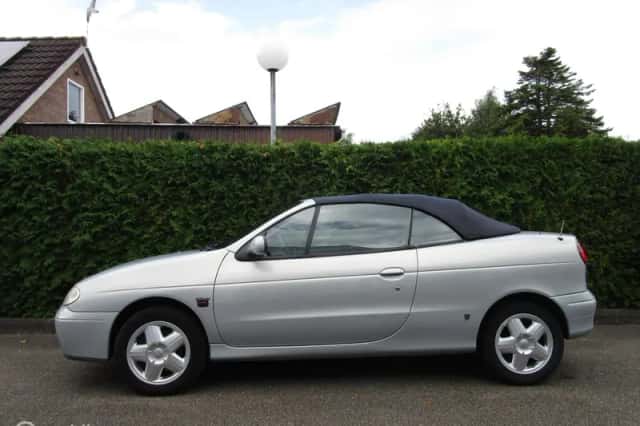 Renault Mégane (2000) thumbnail 3