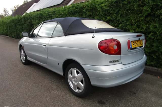 Renault Mégane (2000) thumbnail 5