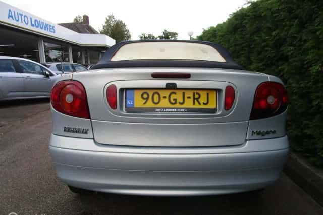 Renault Mégane (2000) thumbnail 6