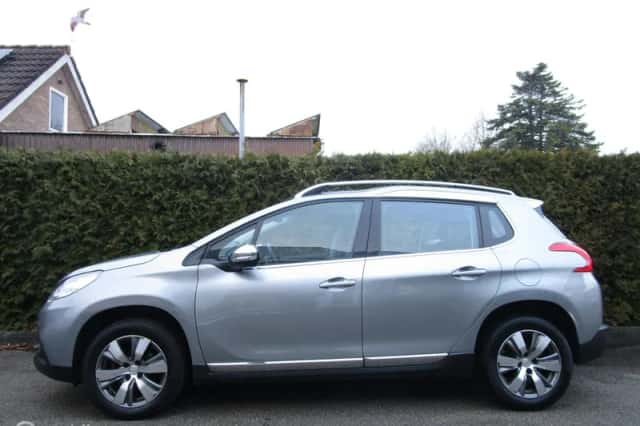 Peugeot 2008 (2015) thumbnail 3