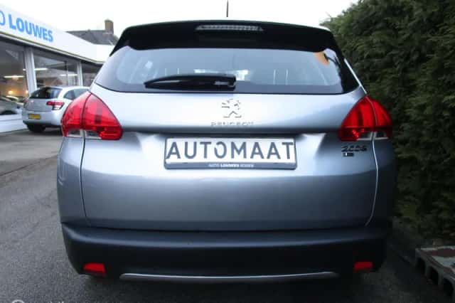 Peugeot 2008 (2015) thumbnail 6