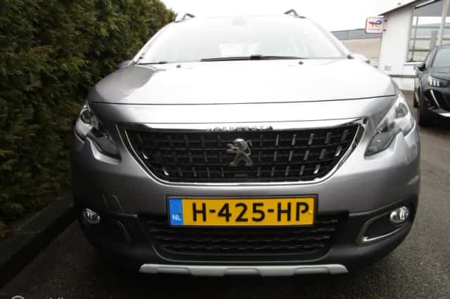 Peugeot 2008 (2019) thumbnail 2