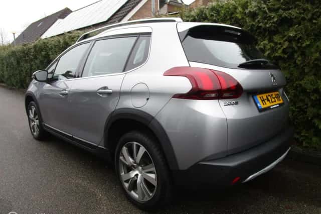 Peugeot 2008 (2019) thumbnail 4