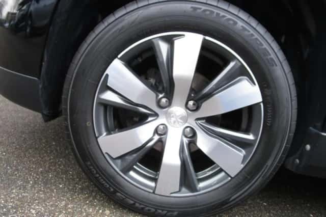 Peugeot 2008 (2019) thumbnail 4
