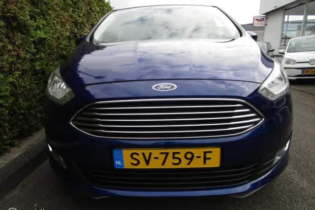 Ford C-Max (2017) thumbnail 2