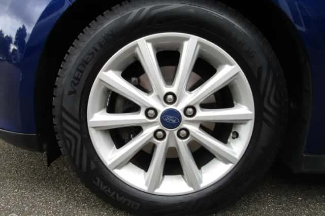 Ford C-Max (2017) thumbnail 4