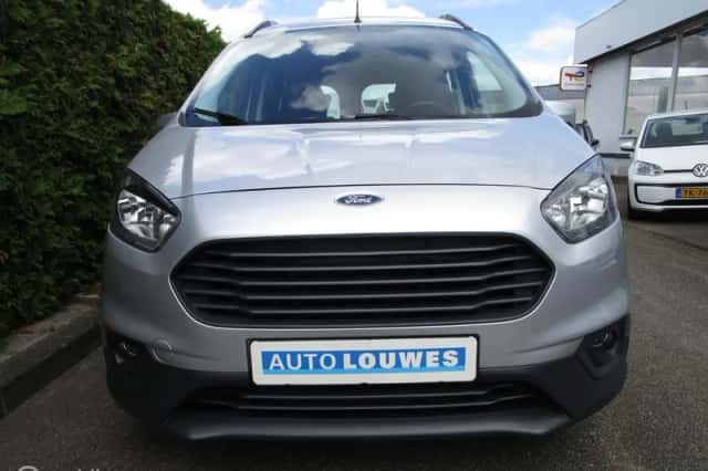 Ford Tourneo Connect (2019) thumbnail 2