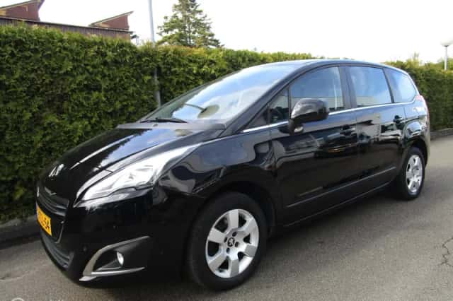 Peugeot 5008 (2014) thumbnail 1