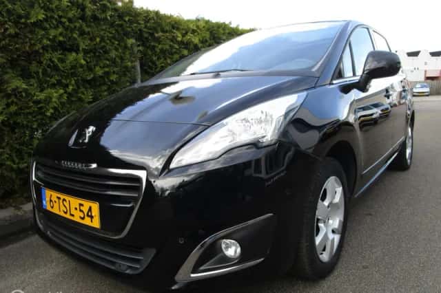 Peugeot 5008 (2014) thumbnail 5