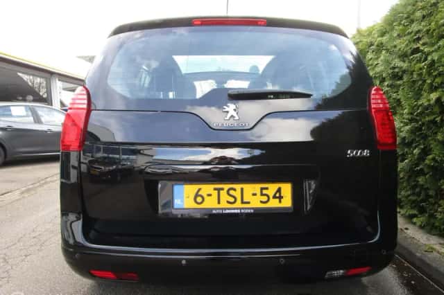 Peugeot 5008 (2014) thumbnail 6