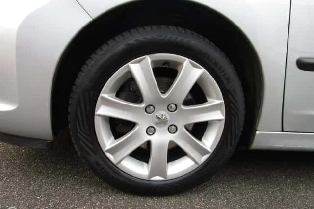 Peugeot 207 (2009) thumbnail 5