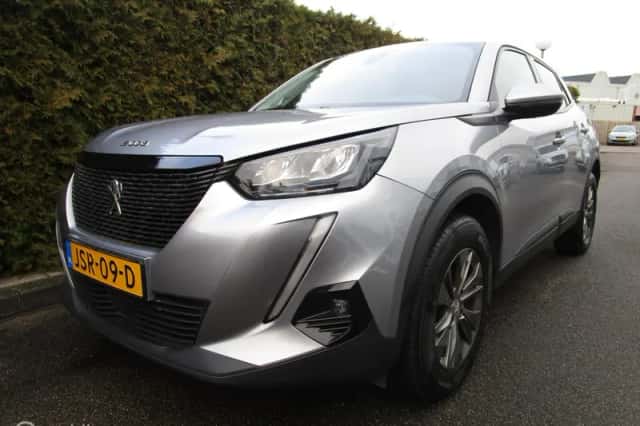 Peugeot 2008 (2020) thumbnail 4