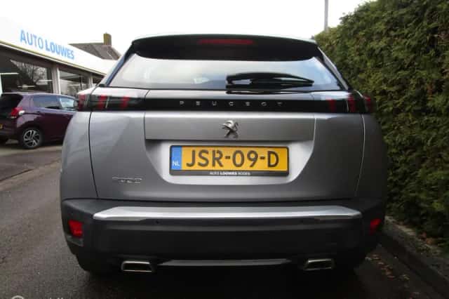 Peugeot 2008 (2020) thumbnail 6