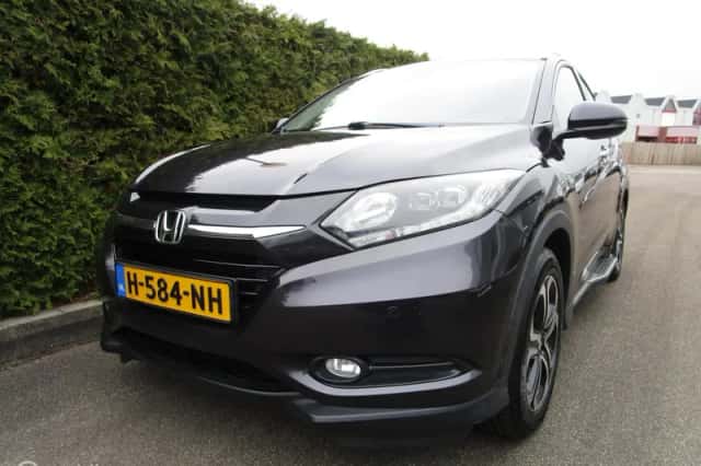 Honda HR-V (2017) thumbnail 4