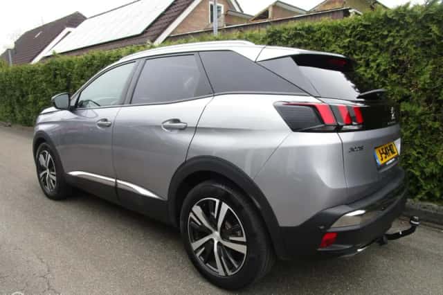 Peugeot 3008 (2020) thumbnail 6