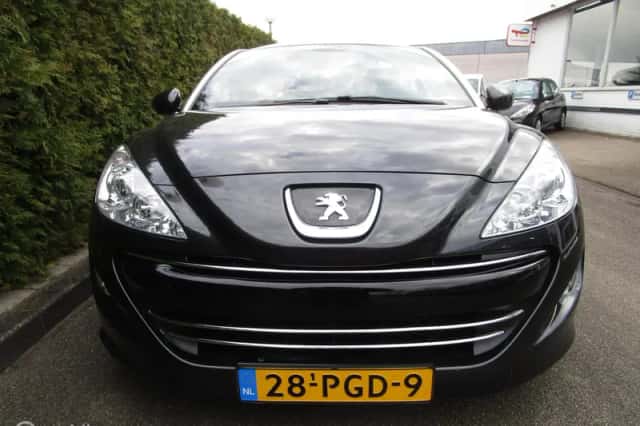 Peugeot RCZ (2011) thumbnail 2