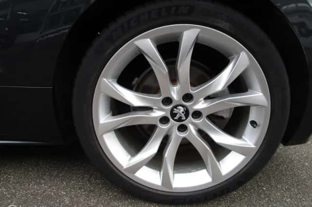 Peugeot RCZ (2011) thumbnail 4