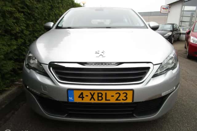 Peugeot 308 (2014) thumbnail 2