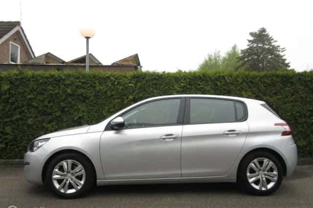 Peugeot 308 (2014) thumbnail 3