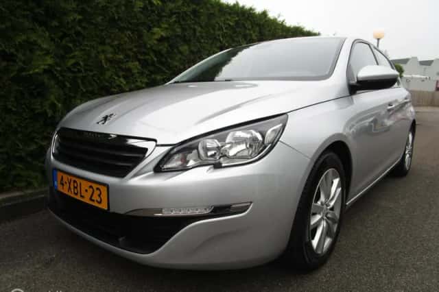 Peugeot 308 (2014) thumbnail 4