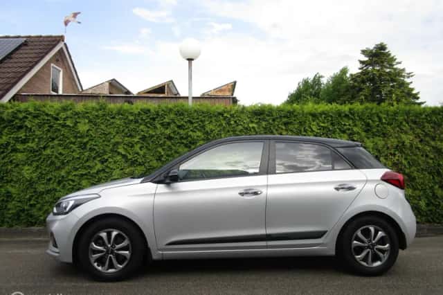 Hyundai i20 (2019) thumbnail 3