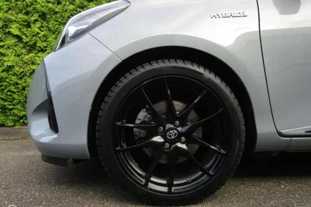 Toyota Yaris (2019) thumbnail 4