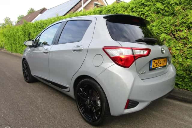 Toyota Yaris (2019) thumbnail 6
