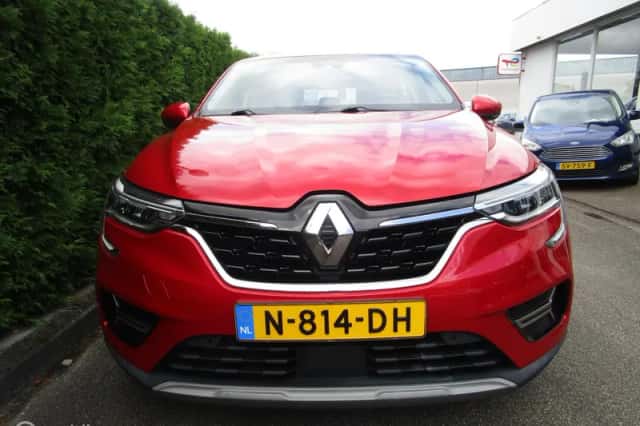 Renault Arkana (2021) thumbnail 2