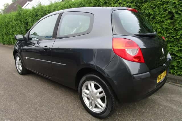 Renault Clio (2006) thumbnail 6